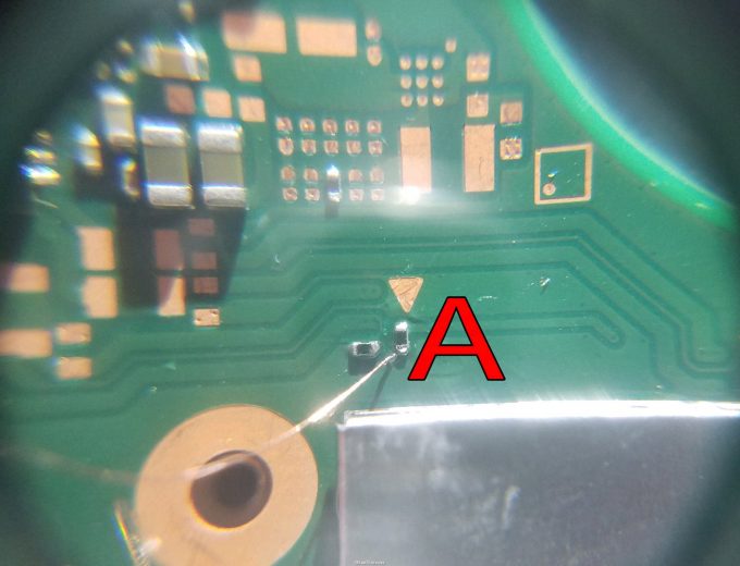 Nintendo Switch(有機ELモデル)にMODチップをインストールする際の接続 